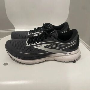 Brooks Black and White Running Shoes